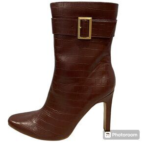 WOMEN'S BOOTS SIZE 8 #45